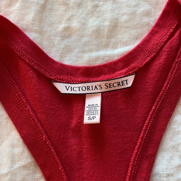 NWOT Victoria’s Secret red + white Stay the Night Racerback sleep cami tank top - Picture 5 of 11